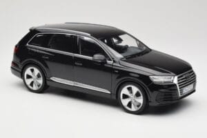 Audi Q7 4M Orca Black Minichamps 1:18 5011407625 Druckguss — Bild 6 von 8