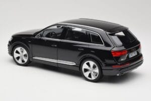 Audi Q7 4M Orca Black Minichamps 1:18 5011407625 Druckguss — Bild 7 von 8