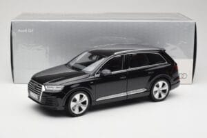 Audi Q7 4M Orca Black Minichamps 1:18 5011407625 Druckguss — Bild 8 von 8