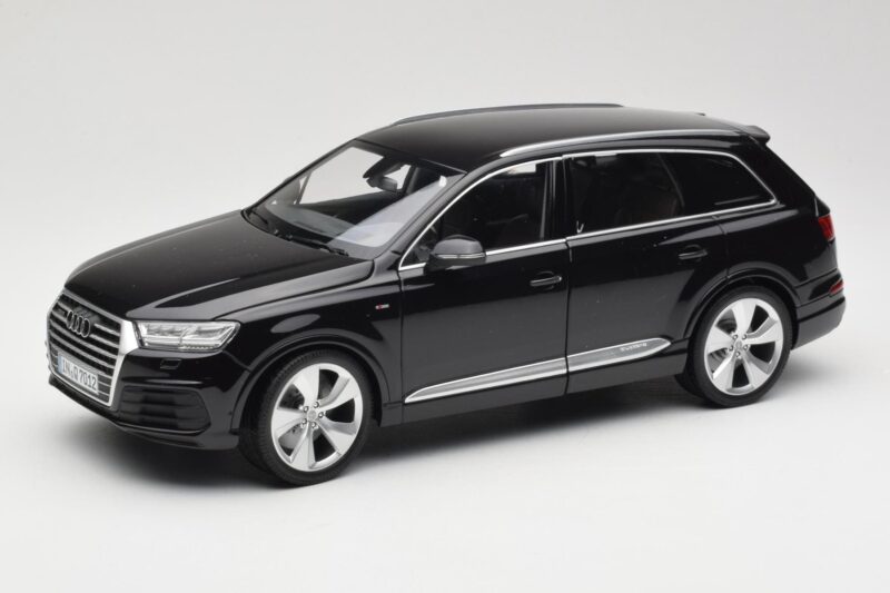 Audi Q7 4M Orca Black Minichamps 1:18 5011407625 Druckguss