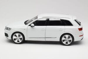 Audi Q7 4M Weiß Minichamps 1:18 110014000 Druckguss — Bild 4 von 8