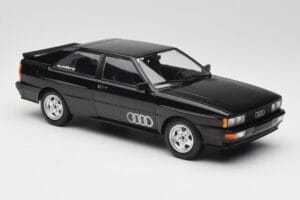 Audi Quattro Schwarz Metallic Minichamps 1:18 155016121 Druckguss — Bild 4 von 6
