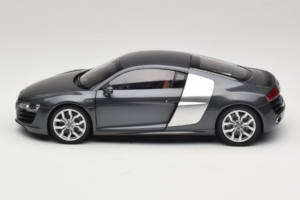 Audi R8 5.2 FSI Quattro Daytona Grey Kyosho 1:18 09216DG Druckguss — Bild 4 von 7