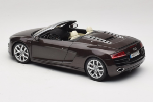 Audi R8 5.2 Spyder Teak Brown Kyosho 1:18 5010918525 Druckguss — Bild 7 von 8