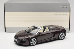 Audi R8 5.2 Spyder Teak Brown Kyosho 1:18 5010918525 Druckguss — Bild 8 von 8