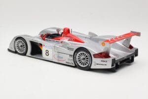 Audi R8 LMP900 #8 Audi Sport Team Joest F. Biela / E. Pirro / T. Kristensen 24 Hours of Le Mans 2000 Maisto 1:18 38899 Druckg — Bild 5 von 6