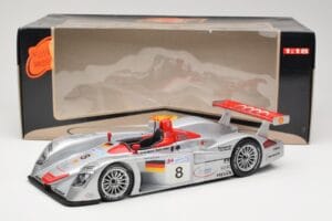 Audi R8 LMP900 #8 Audi Sport Team Joest F. Biela / E. Pirro / T. Kristensen 24 Hours of Le Mans 2000 Maisto 1:18 38899 Druckg — Bild 6 von 6