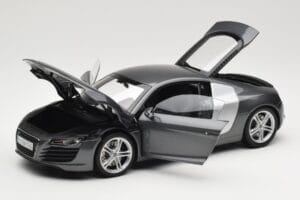 Audi R8 Type 42 4.2 Daytona Grey Kyosho 1:18 5010618425 Druckguss — Bild 2 von 8
