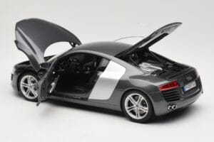 Audi R8 Type 42 4.2 Daytona Grey Kyosho 1:18 5010618425 Druckguss — Bild 5 von 8