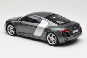 Audi R8 Type 42 4.2 Daytona Grey Kyosho 1:18 5010618425 Druckguss — Bild 7 von 8