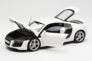 Audi R8 Type 42 Weiß Kyosho 1:18 09213W Druckguss — Bild 2 von 8