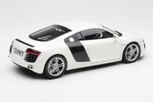 Audi R8 Type 42 Weiß Kyosho 1:18 09213W Druckguss — Bild 3 von 8