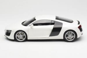 Audi R8 Type 42 Weiß Kyosho 1:18 09213W Druckguss — Bild 4 von 8