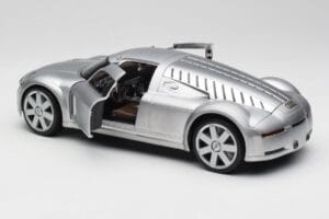 Audi Rosemeyer Silber Maisto 1:18 20000001438 Druckguss — Bild 5 von 8