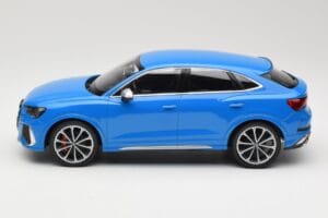 Audi RS Q3 F3 Sportback Blau Minichamps 1:18 155018101 Druckguss — Bild 3 von 6
