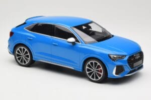 Audi RS Q3 F3 Sportback Blau Minichamps 1:18 155018101 Druckguss — Bild 4 von 6