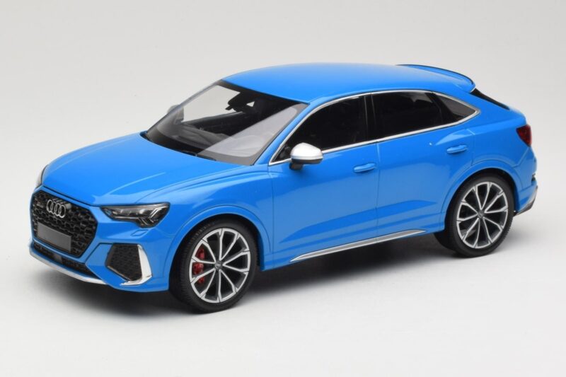 Audi RS Q3 F3 Sportback Blau Minichamps 1:18 155018101 Druckguss