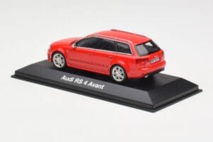 Audi RS4 B7 Avant Rot Minichamps 1:43 5010509213 Druckguss — Bild 3 von 4