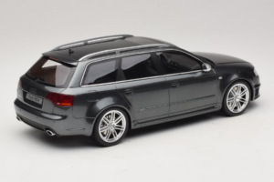 Audi RS4 B7 Grau Otto 1:18 OT721 Resin — Bild 2 von 6