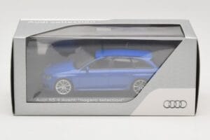 Audi RS4 B8 Avant Nogaro Blue Weihnachts-Selektion 2014 Minichamps 1:43 AUDI003 Druckguss — Bild 4 von 4