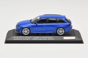 Audi RS4 B8 Avant Nogaro Blue Weihnachts-Selektion 2014 Minichamps 1:43 AUDI003 Druckguss