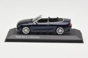 Audi RS5 B8 Cabriolet Estoril Blue Minichamps 1:43 5011215313 Druckguss