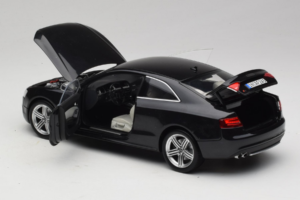 Audi S5 B8 Coupe Schwarz Norev 1:18 188360 Druckguss — Bild 5 von 8