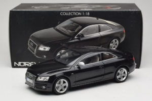 Audi S5 B8 Coupe Schwarz Norev 1:18 188360 Druckguss — Bild 8 von 8