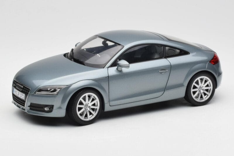 Audi TT 8J Kondorgrau Minichamps 1:18 5010500415 Druckguss