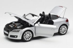 Audi TT 8J Roadster Lichtsilber Minichamps 1:18 5010500515 Druckguss — Bild 2 von 8