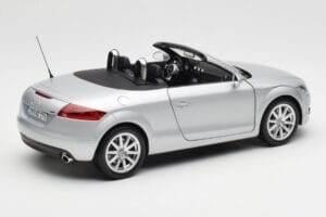 Audi TT 8J Roadster Lichtsilber Minichamps 1:18 5010500515 Druckguss — Bild 3 von 8