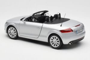 Audi TT 8J Roadster Lichtsilber Minichamps 1:18 5010500515 Druckguss — Bild 7 von 8