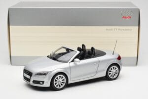 Audi TT 8J Roadster Lichtsilber Minichamps 1:18 5010500515 Druckguss — Bild 8 von 8