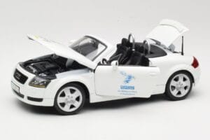 Audi TT 8N Cabriolet Weiß Maisto 1:18 56065 Druckguss — Bild 2 von 8