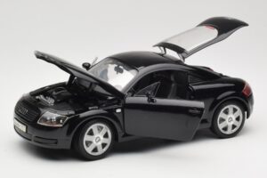Audi TT 8N Schwarz Revell 1:18 08953 Druckguss — Bild 2 von 8