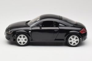 Audi TT 8N Schwarz Revell 1:18 08953 Druckguss — Bild 4 von 8