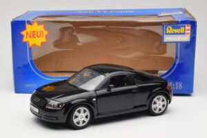 Audi TT 8N Schwarz Revell 1:18 08953 Druckguss — Bild 8 von 8