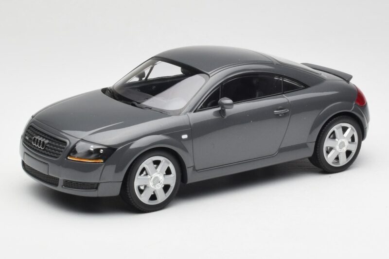Audi TT 8N Coupé Grey Metallic Minichamps 1:18 155017020 Druckguss