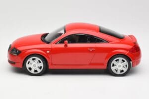 Audi TT 8N Rot Minichamps 1:18 155017022 Druckguss — Bild 3 von 6