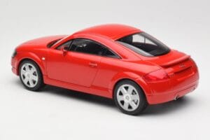 Audi TT 8N Rot Minichamps 1:18 155017022 Druckguss — Bild 5 von 6
