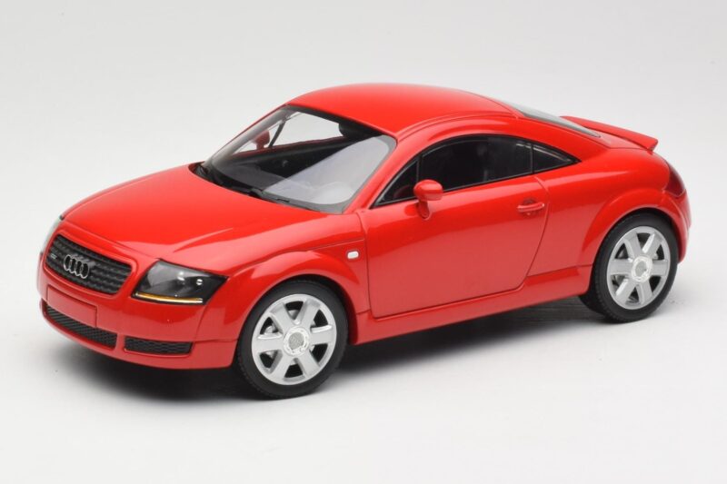 Audi TT 8N Rot Minichamps 1:18 155017022 Druckguss