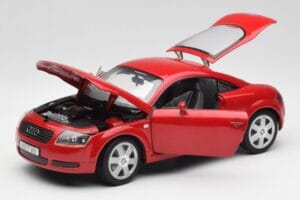 Audi TT 8N Coupe Rot Revell 1:18 89909092 Druckguss — Bild 2 von 8