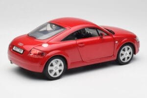 Audi TT 8N Coupe Rot Revell 1:18 89909092 Druckguss — Bild 3 von 8