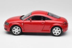 Audi TT 8N Coupe Rot Revell 1:18 89909092 Druckguss — Bild 4 von 8