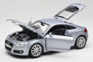 Audi TT 8N RHD Lake Silber Metallic Minichamps 1:18 150015020 Druckguss — Bild 2 von 8