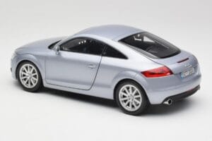 Audi TT 8N RHD Lake Silber Metallic Minichamps 1:18 150015020 Druckguss — Bild 7 von 8