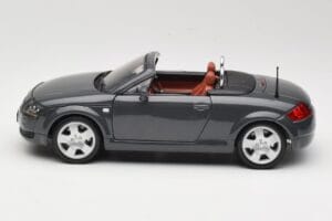 Audi TT 8N Roadster Grau Maisto 1:18 50346 Druckguss — Bild 4 von 8