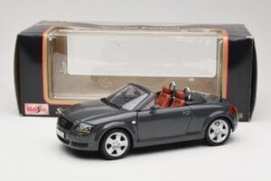 Audi TT 8N Roadster Grau Maisto 1:18 50346 Druckguss — Bild 8 von 8