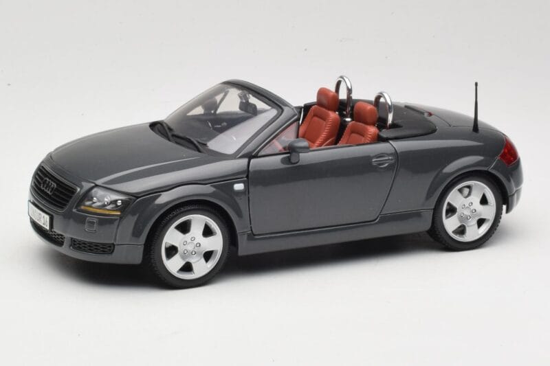 Audi TT 8N Roadster Grau Maisto 1:18 50346 Druckguss