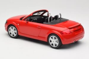 Audi TT 8N Roadster Rot Minichamps 1:18 155017032 Druckguss — Bild 5 von 6
